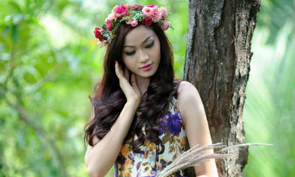 Á hậu FTV Ngọc Bình đẹp dịu dàng trong nắng mai