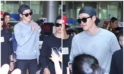 Kim Woo Bin xuất hiện 'chớp nhoáng' gây 'náo loạn' sân bay Việt Nam