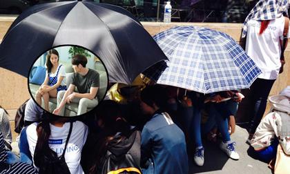 Fans 'khủng' đội nắng xem Kim Woo Bin đóng phim tại Việt Nam
