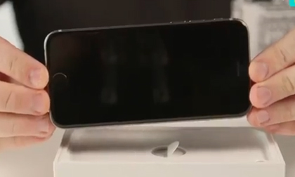 Đập hộp chiếc iPhone 6 đầu tiên trên thế giới