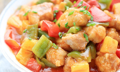 Lạ miệng với thịt heo xào dứa chua ngọt