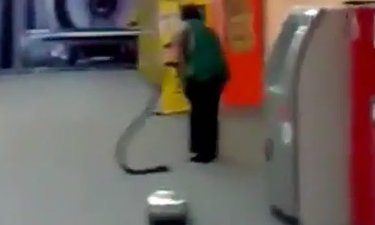 Máy hút bụi 'không dây'