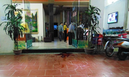 Một nữ sinh bị đâm chết trong quán karaoke