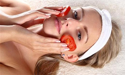 Mẹo trị nám, tàn nhang hiệu quả với cà chua