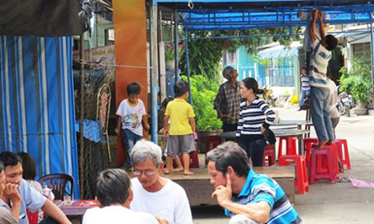 Một người đàn ông tử vong do dùng xăng tự thiêu