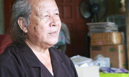 Cụ ông 82 tuổi sinh con: Tỏ tình với nữ cử nhân 27 tuổi bằng thơ