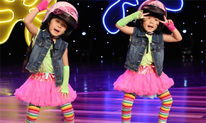 3 cặp song sinh nhí khiến cư dân mạng chao đảo