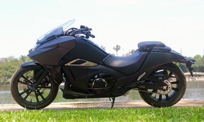 Bộ 3 xe tay ga đắt như ôtô tại Việt Nam