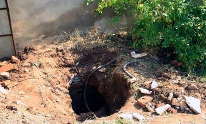 Bé trai 15 tuổi giết hàng xóm rồi chôn xác bên giếng nước