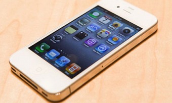 iPhone 4 là điện thoại được mua bán nhiều nhất năm 2013