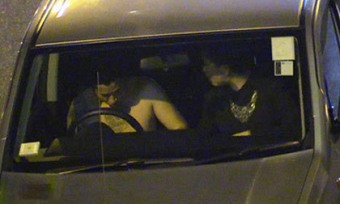 Trịnh Hân Nghi cãi nhau với bạn trai trong xe hơi