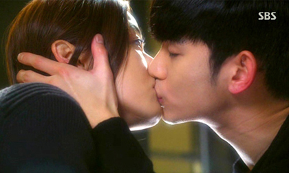 Những nụ hôn khiến trái tim run rẩy