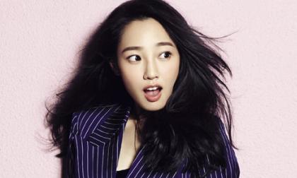 Ngắm cô gái thời trang cá tính Bạch Bách Hà