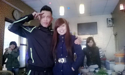 Hiệp gà lại khoe người yêu mới?