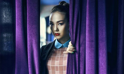 Ngắm Minh Hằng quyến rũ khó cưỡng với vẻ cổ điển