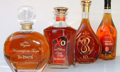 Tết mua rượu ngoại: mua ở đâu, thế nào là hàng “xịn”