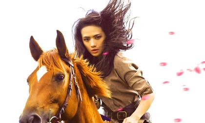 Tinna Tình "chuẩn men" trên lưng ngựa đón Tết