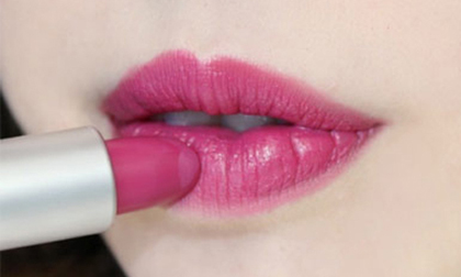 Trang điểm xinh xắn 3 ngày tết