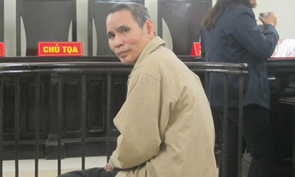 Kẻ ném vợ bị liệt xuống sông Đuống: Cầu xin con tha thứ