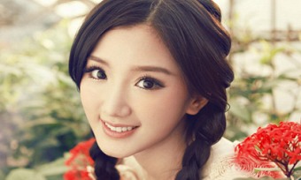 Ngắm Mao Hiểu Đông khoe sắc xinh như thiên thần