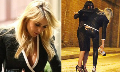 Say rượu, vợ Gerrard lột hết… "quần nhỏ"