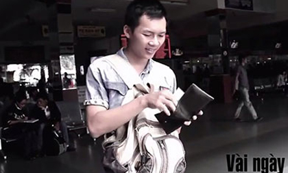 Dân mạng nghẹn ngào khi xem clip “Tết không muộn”