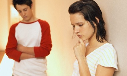 Đứng trước tòa, tôi hạ bản thân xuống và bác đơn ly hôn