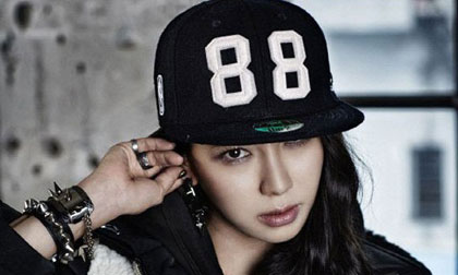 Song Ji Hyo lạ lẫm và phá cách với thời trang NBA
