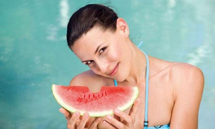 7 bệnh dễ mắc phải khi ăn dưa hấu