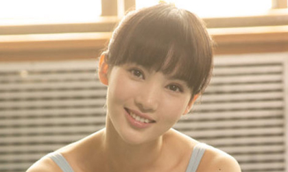 4 nữ sinh TQ xinh như ngọc 'gây bão' trường đại học