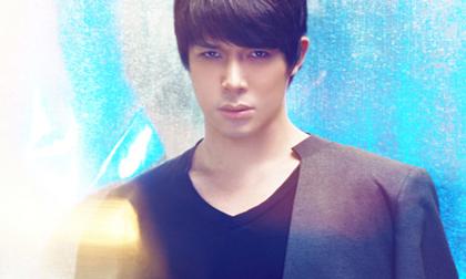 Nathan Lee khoe vẻ điển trai khó rời mắt