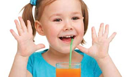 Nguy hại khôn lường khi trẻ uống nhiều nước ngọt