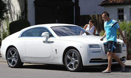 John Terry mê mẩn Rolls-Royce Wraith