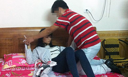 Thực nghiệm vụ nữ sinh đâm chết cán bộ huyện trong nhà nghỉ