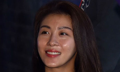 'Hoàng hậu Ki' Ha Ji Won lộ mặt bóng nhẫy tại sự kiện