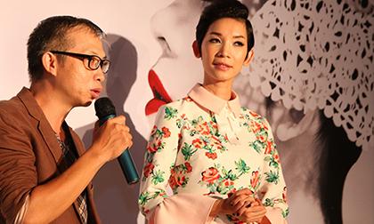 Xuân Lan dịu dàng với váy hoa, trao chứng nhận cho học viên 