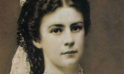 Những cái chết kì lạ của vua và hoàng hậu trong lịch sử (P1) 