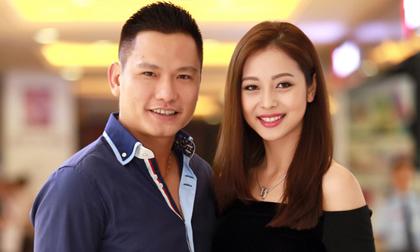 Jennifer Phạm vai trần gợi cảm đi xem phim cùng chồng đại gia