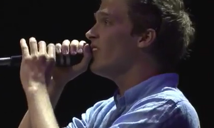 Biểu diễn nhạc DJ bằng miệng cực đỉnh