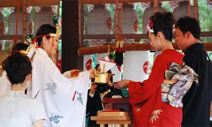 Phong tục 'ăn' cưới độc đáo trên thế giới