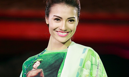 Hồng Quế hóa 'Dáng sen' trong bộ sưu tập của Minh Minh