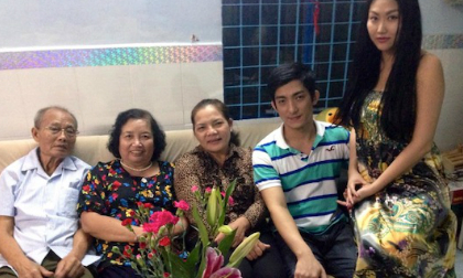 Phi Thanh Vân đón mẹ chồng sắp cưới về thăm nhà