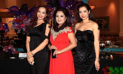 Thúy Hằng - Thúy Hạnh gợi cảm với trang phục Sensorial tại sự kiện Luxury Night