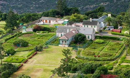 Tới thăm nơi giam giữ Hoàng đế Napoleon Bonaparte