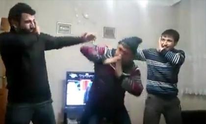 Ù tai, chảy nước mắt với trò lái máy bay này