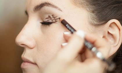 16 tuyệt chiêu trang điểm mà mọi phụ nữ đều nên biết