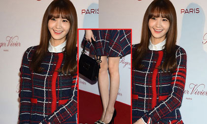 Yoona (SNSD) khoe chân thon nổi bật tại sự kiện