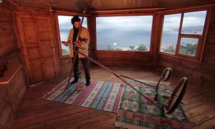 Dáng dấp đàn nhị Việt Nam xuất hiện trong nhạc cụ mới Yaybahar