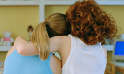 Giúp mẹ dạy con lòng từ bi ngay từ khi còn nhỏ