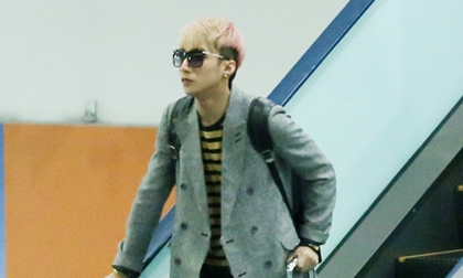 Sơn Tùng M-TP lần đầu xuất hiện sau scandal cấm diễn